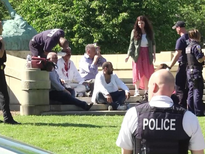 abd-turk-buyukelcilik-onunde-dayak