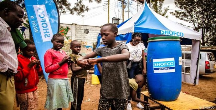 Salgınla, dünya genelinde yoksullar devletten umudu kesiti