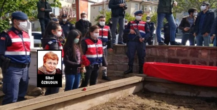 Üçlü Kriz Sarmalında İnsan Manzaraları*