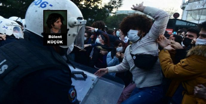 Hedef alınan, üniversitenin bunca sene hanesine yazdığı kültürel ve simgesel gücüdür