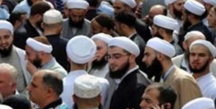 Küresel Din Değişimi: İslam Ülkelerinde Güçlü Bağlılık, Hristiyanlık ve Budizm’de Kayıplar