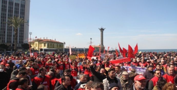 ‘İşçi sınıfı örgütlü olmadan demokrasi olmaz’