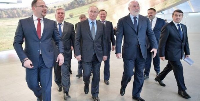 Oligarklar Putin’e baskı yapıyor