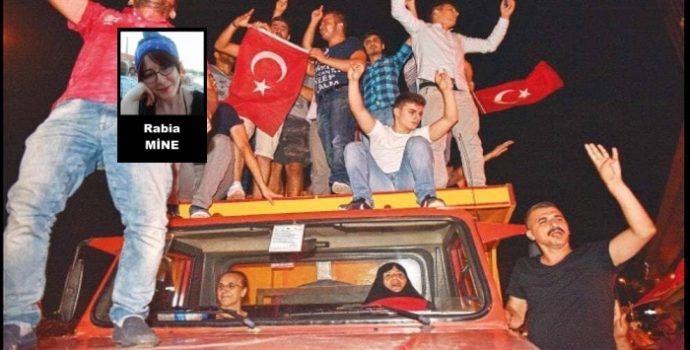 Şerife Bacı’nın İkbal Kamyonu ve Mavi Otobüs