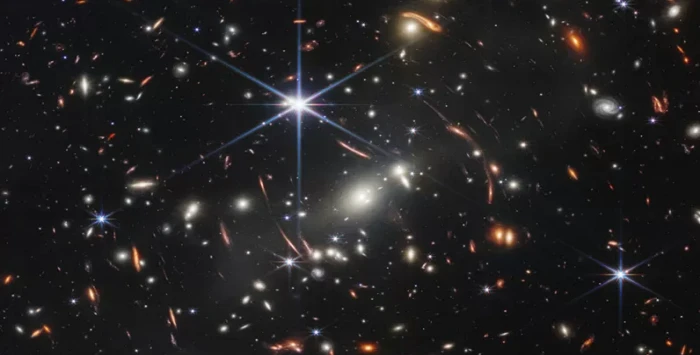 James Webb Teleskobu’ndan tamamen renkli ilk fotoğraf: Evrenin en derin ve net görüntüsü