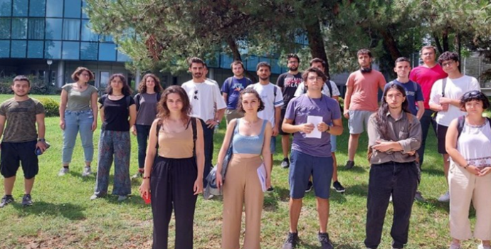 Beyin Göçü Hız Kazandı: İyi Liselerden Mezunların Yüzde 90’ı Yurtdışına Kaçıyor!