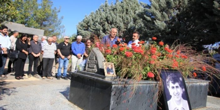 Mehmed Uzun mezarı başında anıldı