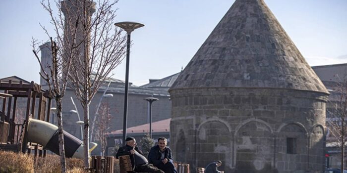 Erzurum’da bahardan kalma günler yaşanıyor