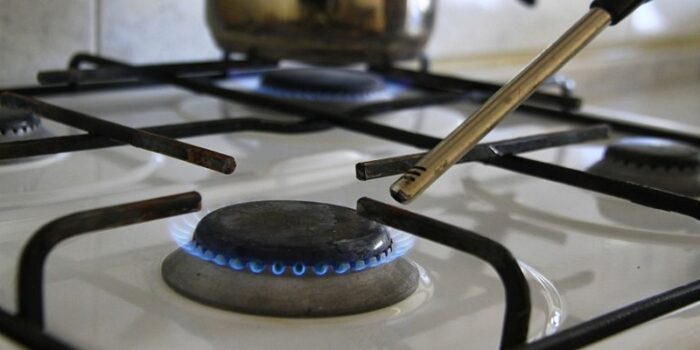Evde gazlı ocaklarda yemek pişirmek astıma yol açıyor