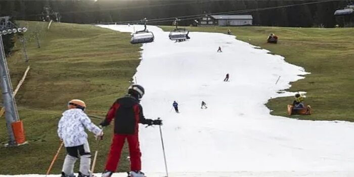 Avrupa’da sıcak geçen kış, İsviçre’deki kayak merkezlerini olumsuz etkiledi: Turist sayısı arttı, kayakçı sayısı azaldı