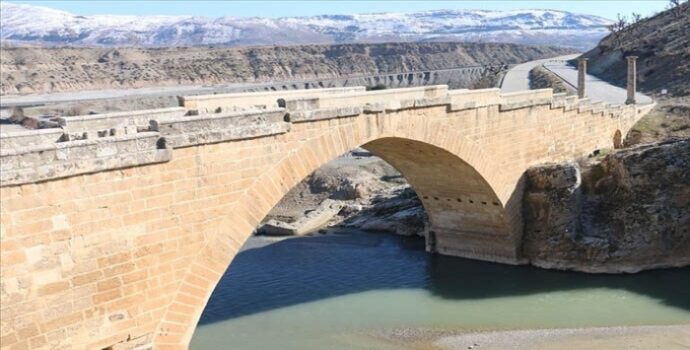 1800 yıllık Cendere Köprüsü depremde ayakta kaldı!