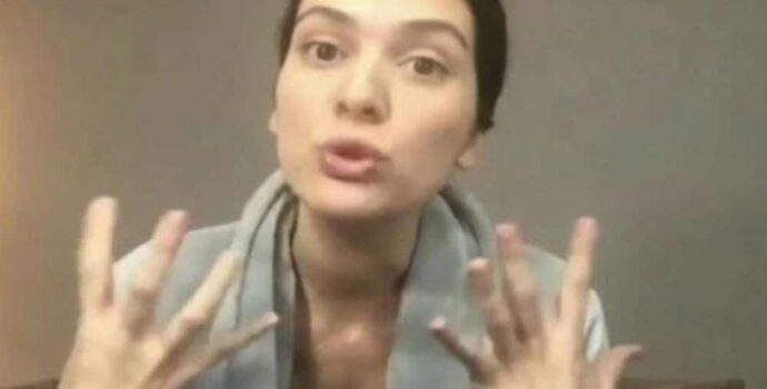 Berguzar-Korel-yardim-kolisinden-cikani-gorunce-isyan-etti-Sizler-iyilik-pesinde-degilsiniz