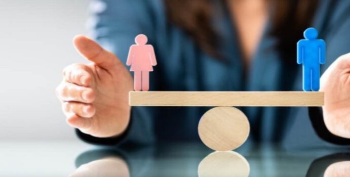 Cinsiyet eşitsizliği kadınların kalbini kırıyor