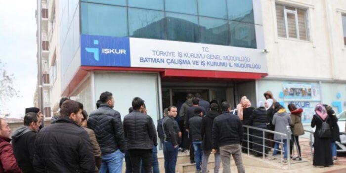 DİSK-AR: Türkiye, OECD Ülkeleri Arasında İşsizlikte Dördüncü Sırada