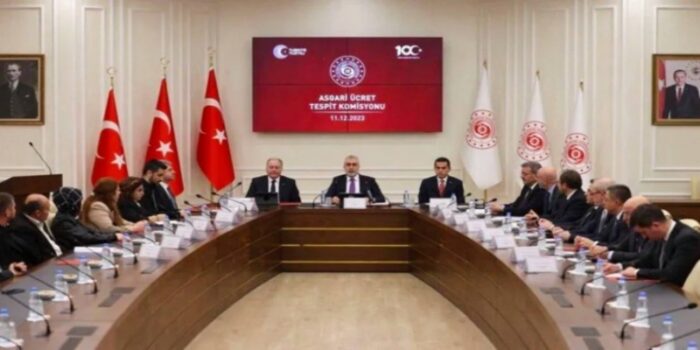 Asgari Ücret Pazarlığı Sürüyor: İkinci Toplantıda Raporlar Masada, Rakam Yok