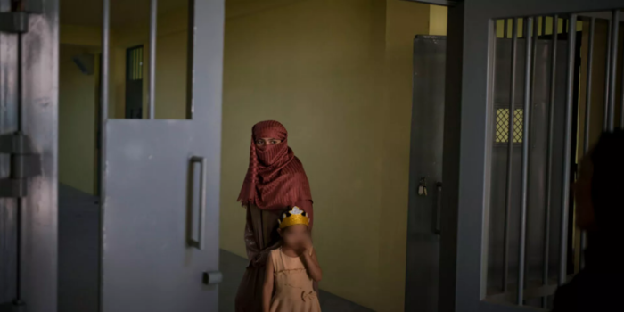 Taliban, kadınları ‘şiddetten korumak’ için cezaevine gönderiyor