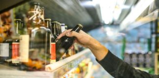 Diyanet’e göre içki servis edenler lanetliymiş