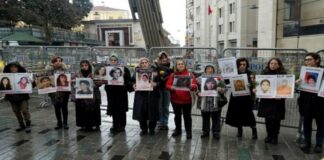 Cumartesi Anneleri gözaltında kaybedilen kadınların akıbetini sordu