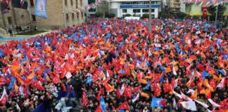 Adalet Yoksa Oy da Yok’ Yazan kişi gözaltına alındı: Demokratik haklar kısıtlanıyor