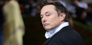 Elon Musk Dünyanın İlk Trilyoneri Olma Yolunda