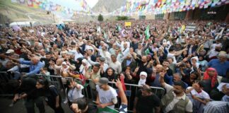 Hakkari’de Büyük Demokrasi Mitingi: Kayyım Uygulamasına Sert Tepki