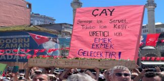 CHP’den Rize’de ”Çay Mitingi”… Üreticinin Talebi: “Çay Kanunu Çıkarılsın”