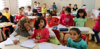 Bir Milyon Çocuk Yardımla Okula Gidiyor: Cumhurbaşkanlığı Programı Yoksulluğu İtiraf Etti