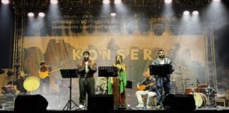 Diyarbakır Konserinde Kürtçe Şarkı Söyleyen Müzisyenlere Gözaltı