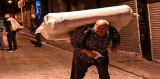 Emekliler Geçinemiyor, Büyük Çoğunluğu Çalışmak Zorunda Kalıyor