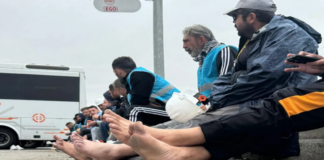 TBMM’ye Yürüyüşlerine İzin Verilmeyen Fernas işçilerinden Bir Grup, CHP’li Milletvekillerinin Araçlarıyla TBMM’ye Gitti