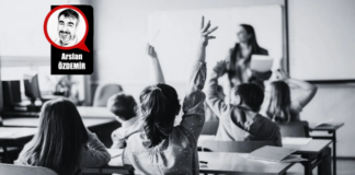 Öğretmenlik Mesleğinin İtibar Kaybı