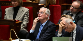 Fransa’da Kriz: Hükümet Güvenoyu Alamadı ve Düştü