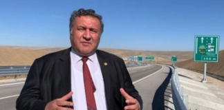 “Bir Çiftçi, Bir Yol: 205 Kilo Patatesle Geçilmeyen Otoyol!”