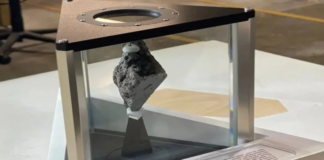 Trump’ın Oval Ofis’ten Kaldırdığı Ay Taşı ve Mars’a Yönelik Vizyon