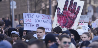 Sırp Öğrencilerin Adalet Yürüyüşü: Yolsuzluğa Karşı Seslerini Yükseltiyorlar