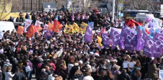 İstanbul’da 8 Mart Kadın Buluşması: Gözaltılar ve Yasaklar Gölgesinde Dayanışma