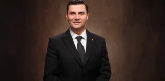 Manisa Büyükşehir Belediye Başkanı Ferdi Zeyrek, Yaşamını Yitirdi