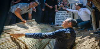 CHP Manisa Büyükşehir Belediye Başkanı Ferdi Zeyrek’e Veda: Özgür Özel’den Teşekkür Mesajı