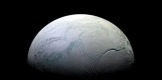 Uzaydaki Su Buzu Tamamen Amorf Değil: Yeni Araştırma, Kristal Yapılar İçerebileceğini Ortaya Koydu