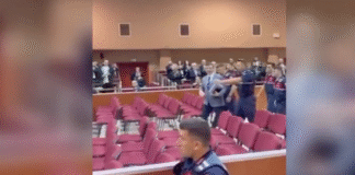 İmamoğlu’ndan Duruşma Tepkisi: “Mahkeme Salonundaki Birkaç Saniyelik Görüntümden mi Korkuyorsunuz?