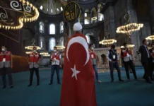 Türkiye Sağı, Güvensizlik ve İnançlar Arası Mesafe