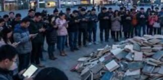 Anti-Entelektüalizm Bir Virüstür: Demokrasiyi İçerden Çürüten Küresel Bir Tehdit