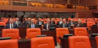 CHP’den Emekliler İçin Meclis Nöbeti: “Zaman Kaçmak Değil, Emeklinin Hakkını Vermek”
