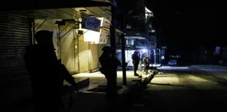 Halep’te Kırılgan Ateşkes: Kürt Savaşçılar Tahliye Ediliyor, Bölgesel Gerilim Tırmanıyor