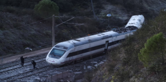 İspanya’da Tren Kazası: Düz Hat Üzerinde Felaket, En Az 39 Ölü