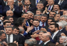 Etten Duvarın Ardındaki Yemin