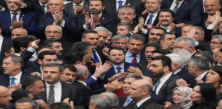 Etten Duvarın Ardındaki Yemin