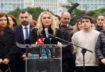 Saraçhane’de Sert Mesaj: “Aileye Dokunmak Hukuku Araçsallaştırmaktır”