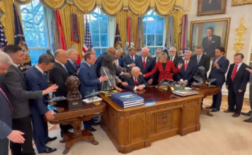 İktidarın Teatral Çöküşü: Oval Ofis’te Metafizik Bir İllüzyon