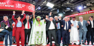 Özgür Özel, CHP’yi Küresel Siyasetin Masasına Taşıyor